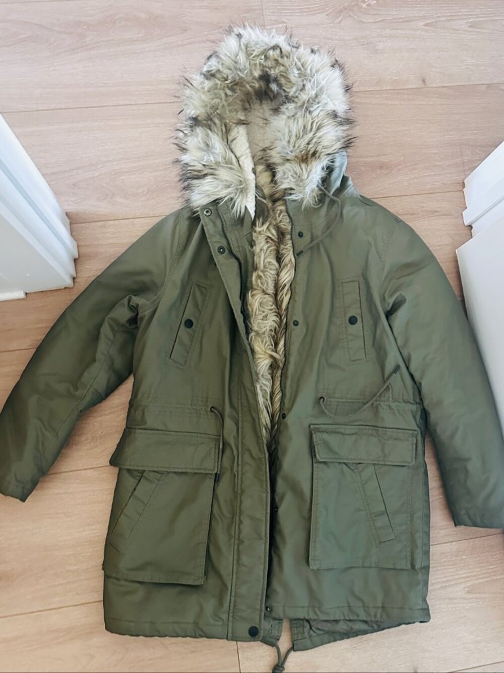 American Eagle Olive Green Parka Size L Faux Fur Hood Sherpa Lined